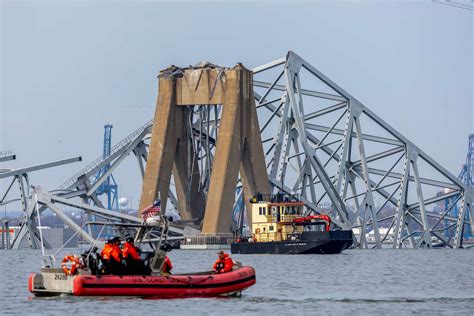 francis scott key bridge collapses death toll
